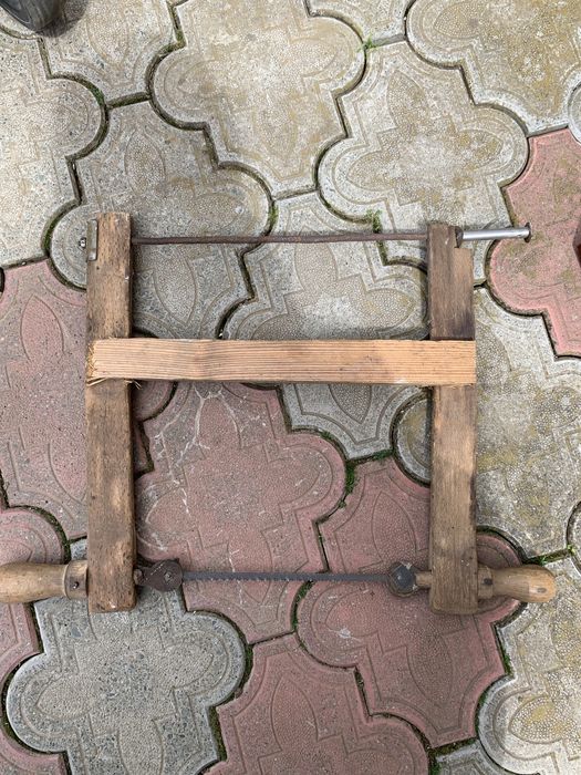 Лобзик ручна пилка