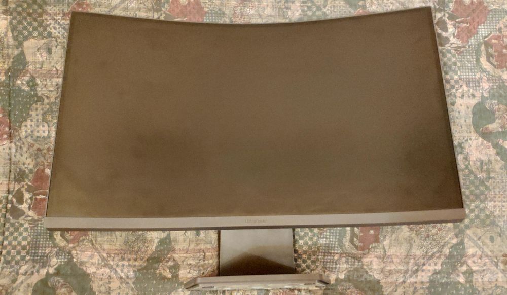 Monitor curvo 27 " LG QHD 180hz