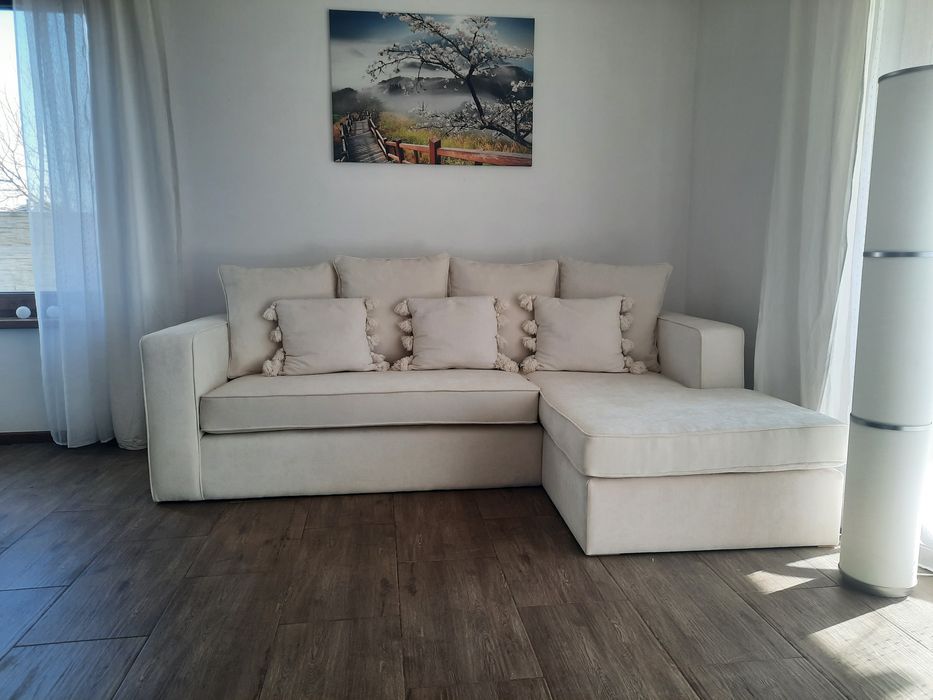 Narożnik tapicerowany 235 x 155. Angielskie  komponenty