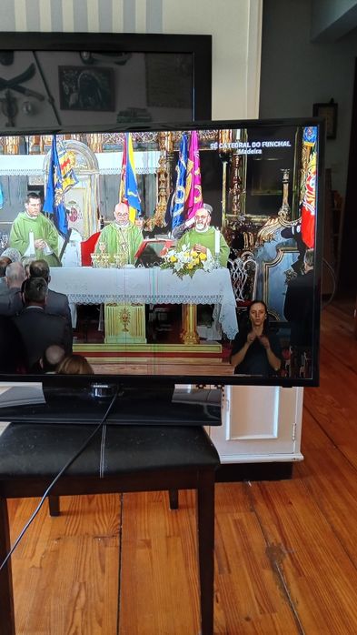 LCD Samsung 37 polegadas a funcionar com comando