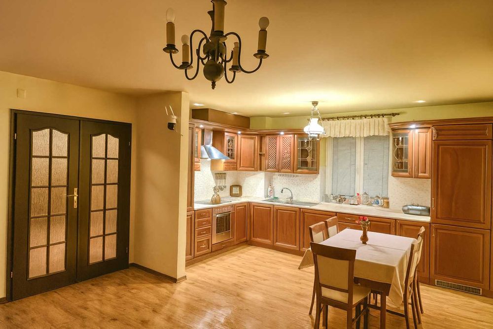 Dom z ogrodem w centrum Stalowej Woli – gotowy do zamieszkania!