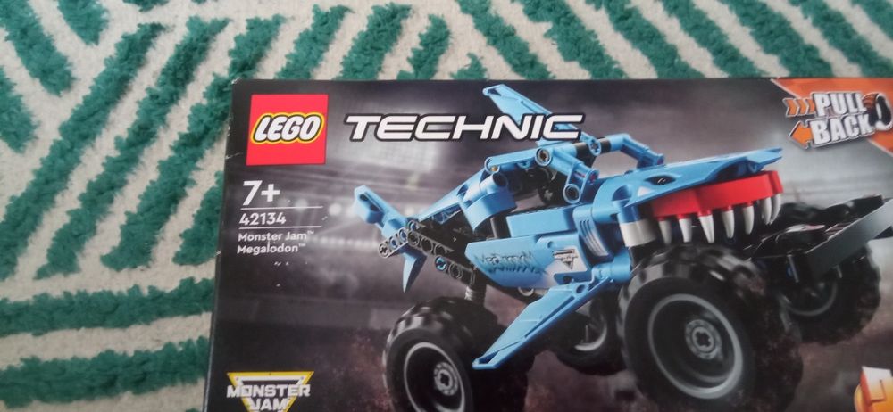 Lego technic  Pull back