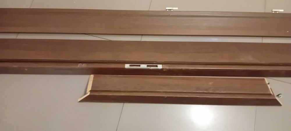 Drzwi , 80 L z regulowaną ościeżnicą , futryną