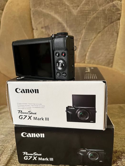 Трендова Цифрова камера/Canon PowerShot G7X Mark III black
