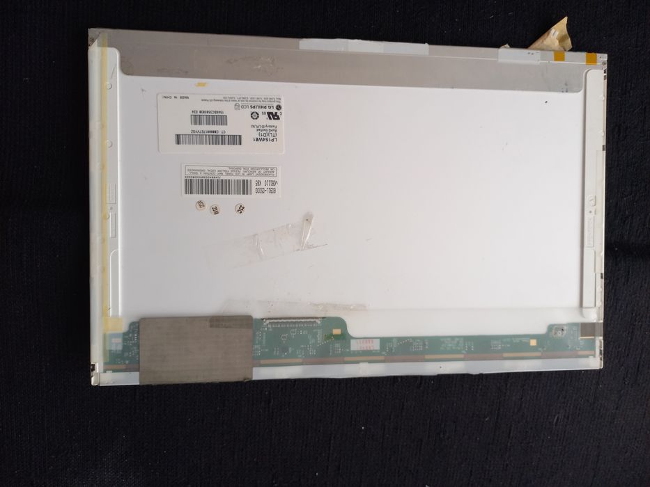 Ecras para portateis 10 euros cada