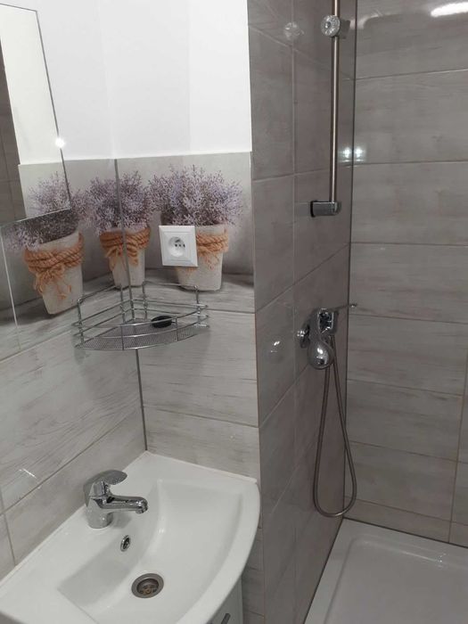 Noclegi, pokoje z łazienkami i aneksem kuchennym