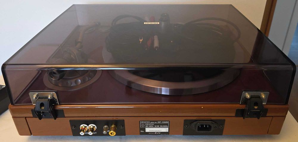 gramofon Denon DP-1300M z akcesoriami, stan gabinetowy