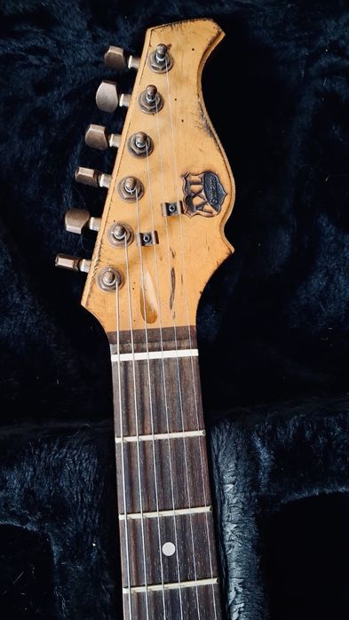 AXL Stratocaster, EMG designed pikups