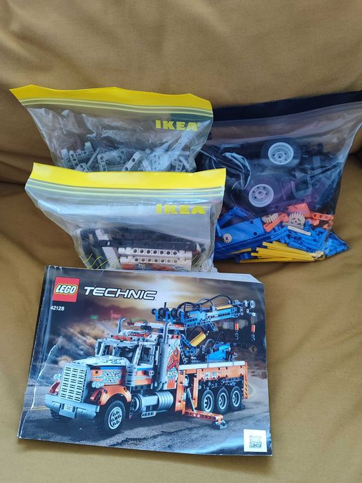 Zestaw Lego Technic 42128 Ciężki samochód pomocy drogowej