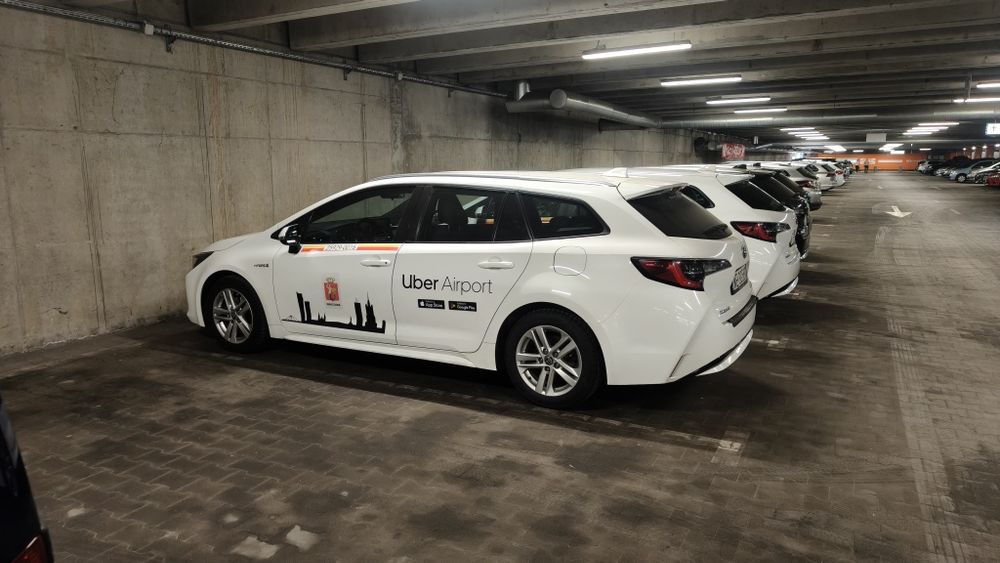 Corolla kombi taxi  wynajem 800 zł tydzień