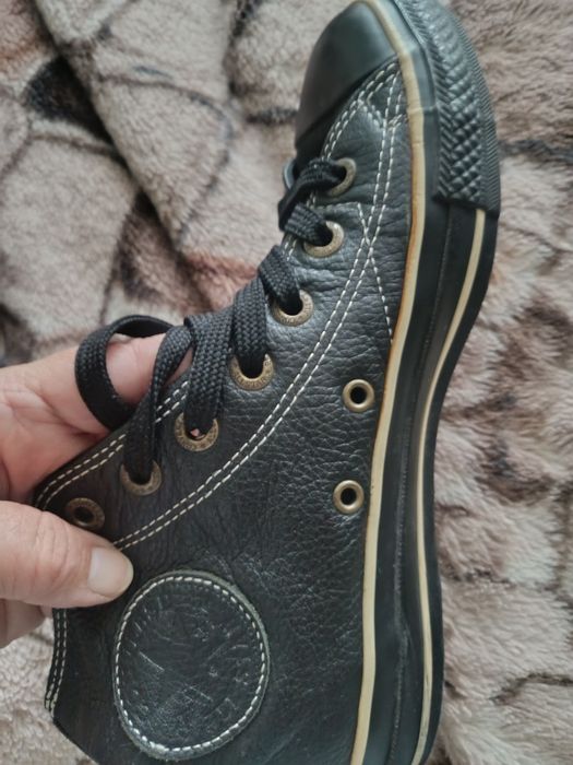 Жіночі спортивні черевики фірми CONVERSE