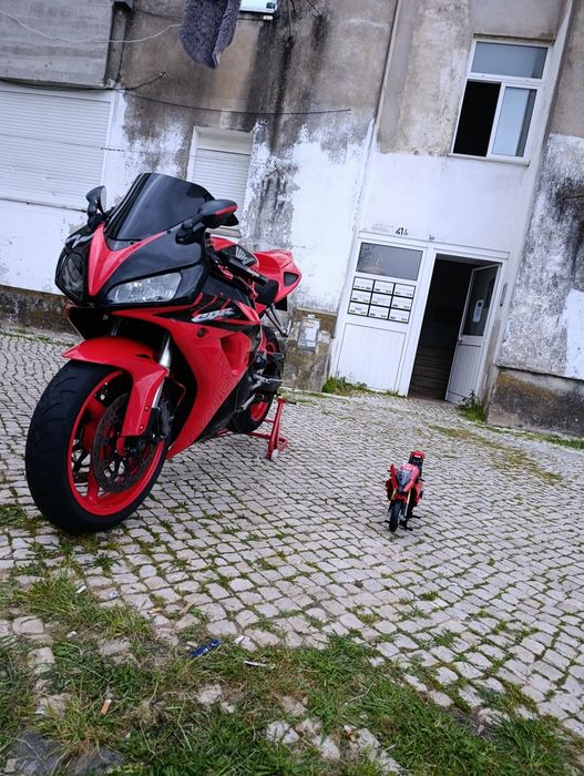 honda  cbr 1000 rr