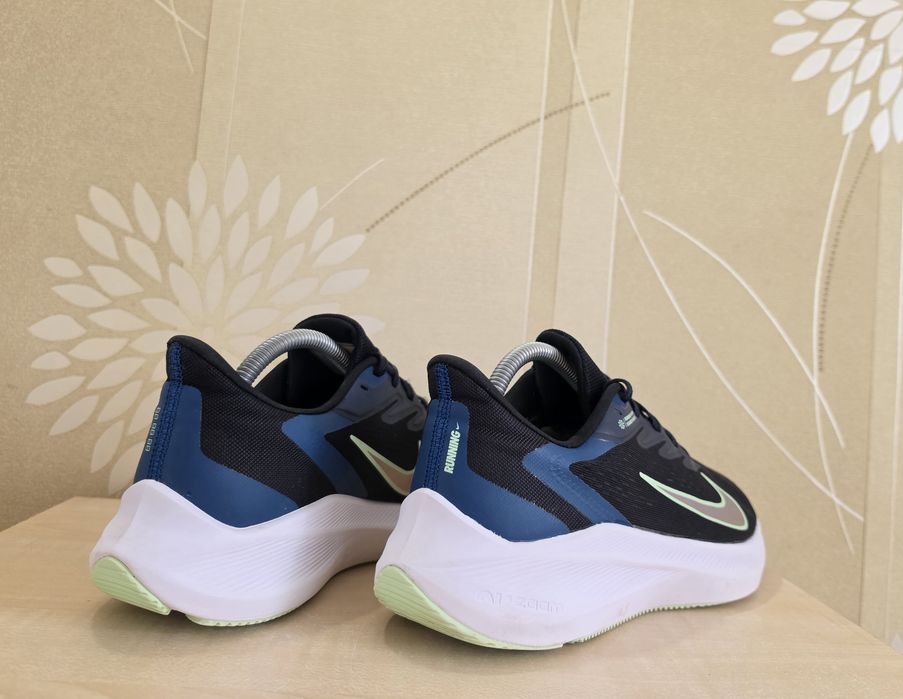 Чоловічі кросівки Nike Zoom Winflo 7 оригінал розмір 41