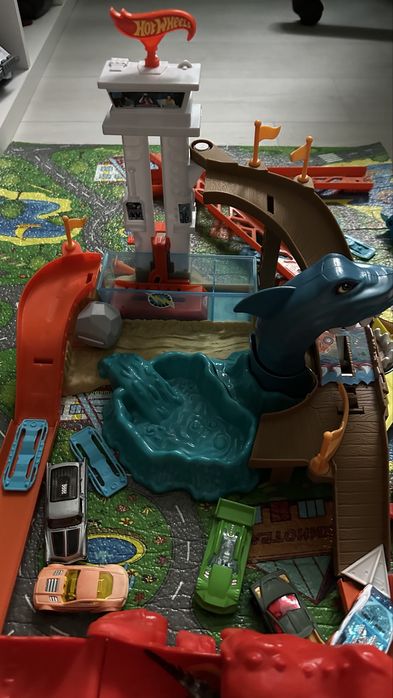 Hot wheels три трек набори