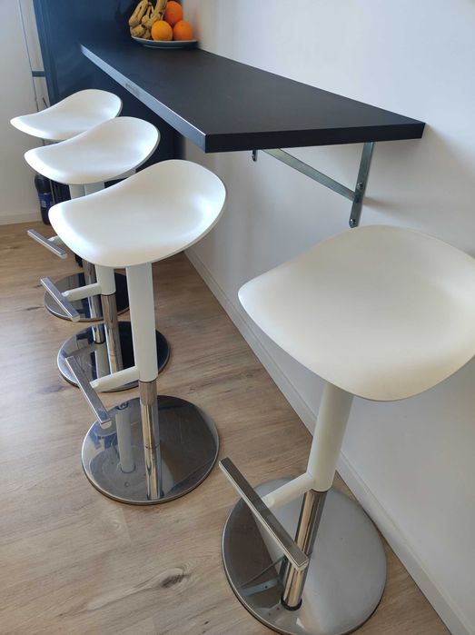 4 Krzesła barowe Hoker Janinge białe