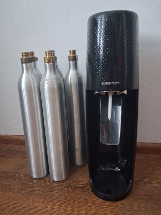 Saturator Soda Stream + 5 butli + butelka