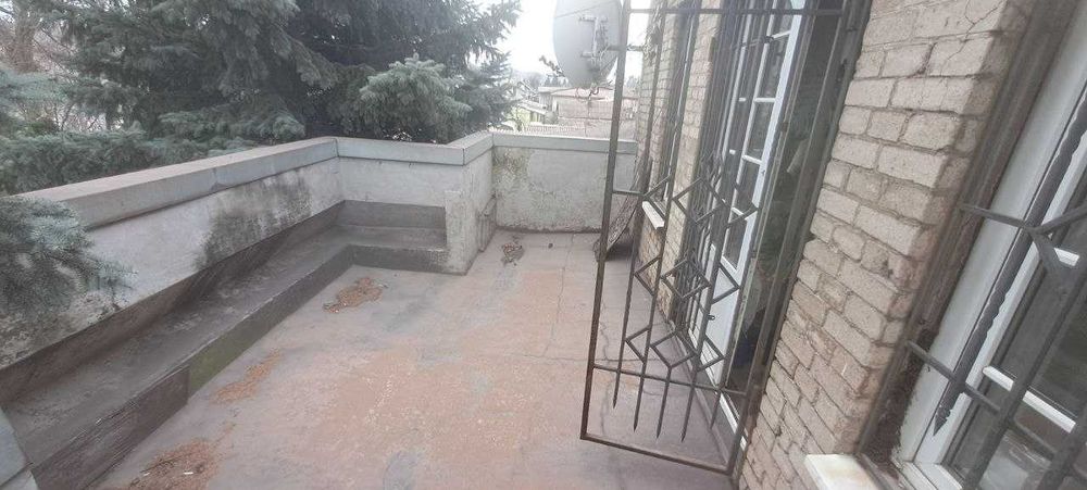 Продам 2эт. дом 200кв.м в центре города
