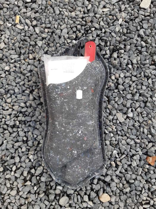 Trójkąt, apteczka, schowek BMW E81 E82 E83 E87