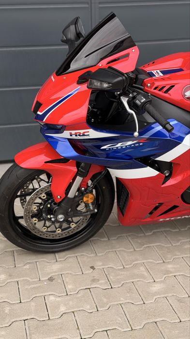 Мотоцикл HONDA CBR 1000 RR-R Fireblade