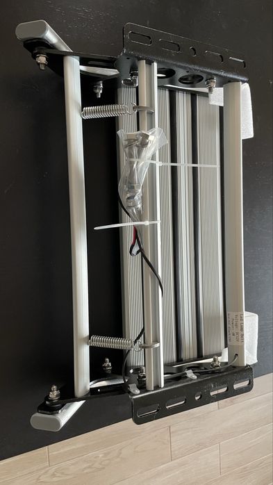 Degrau manual para caravana ou autocaravana, com luz led de 12v