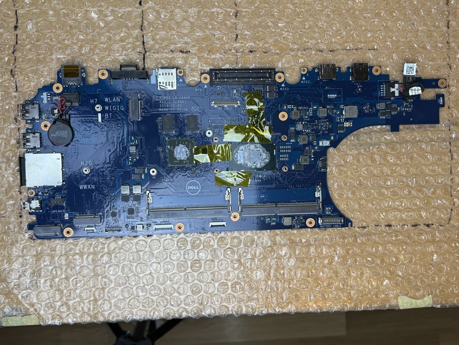Материнська плата i7-6600U, i5-6300U Dell Latitude E5570