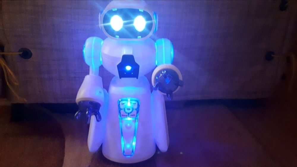 Новий  Smart Robot
