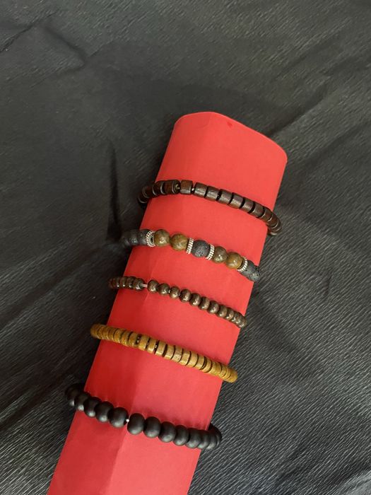 Vendo variadase de pulseiras