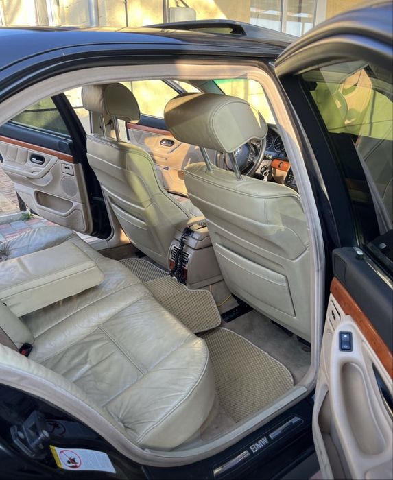 BMW 7 series 735 IL 1999 rest