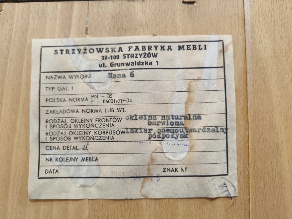 Oddam za darmo 2 komody regały PRL