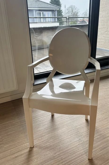 Krzesło Louis Ghost Kartell - kupione za ok. 1700 zł