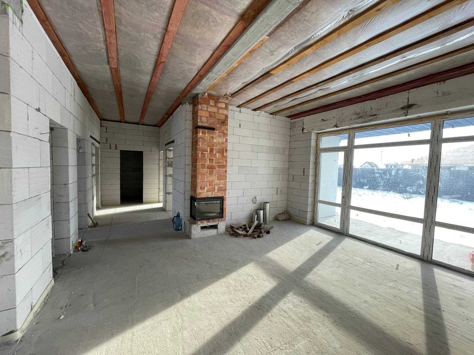 Енергоефективний будинок 110м2. Поряд ліс та обвідний канал. Газ!