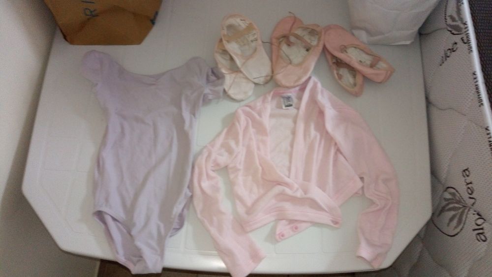 Vestido 5/7 anos, roupa ballet e meias