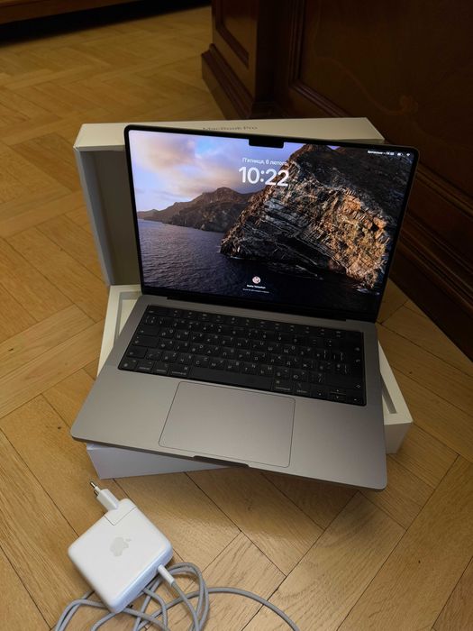 MacBook Pro, 2023, б/у