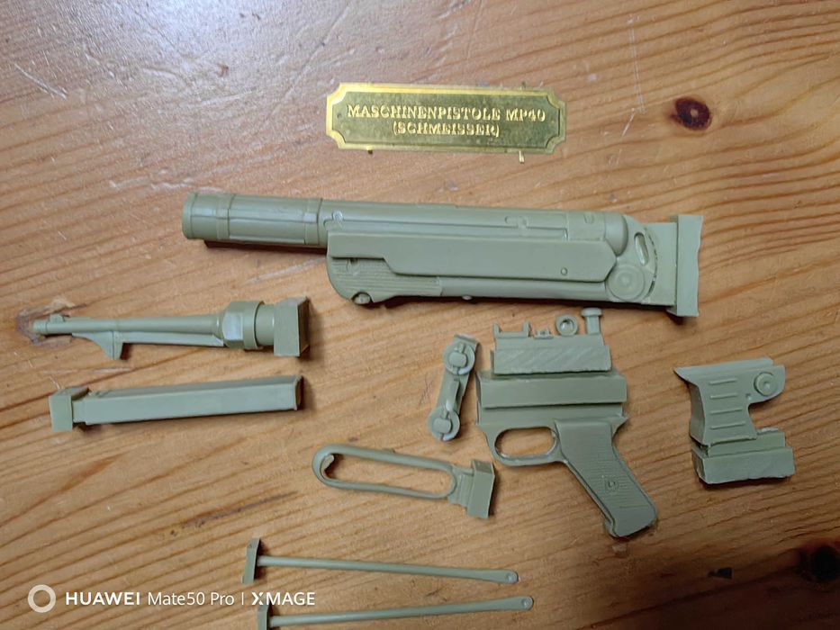 Maschinenpistole MP 40 (Schmeisser),  Verlinden, skala 1:4