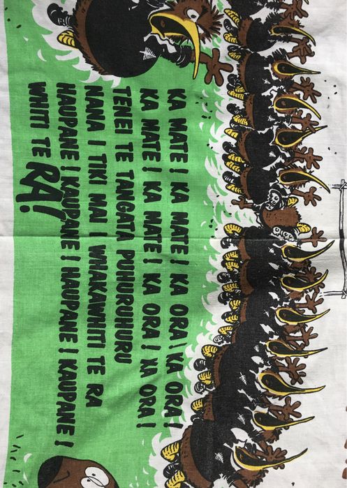 The All Black Haka - tecido, 68cm por 46cm - mais um Mini-"Kiwi"