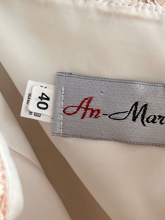 Elegancka koronkowa sukienka An Mar