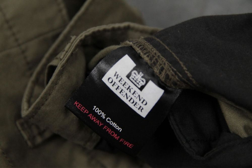 Weekend offender карго шорти