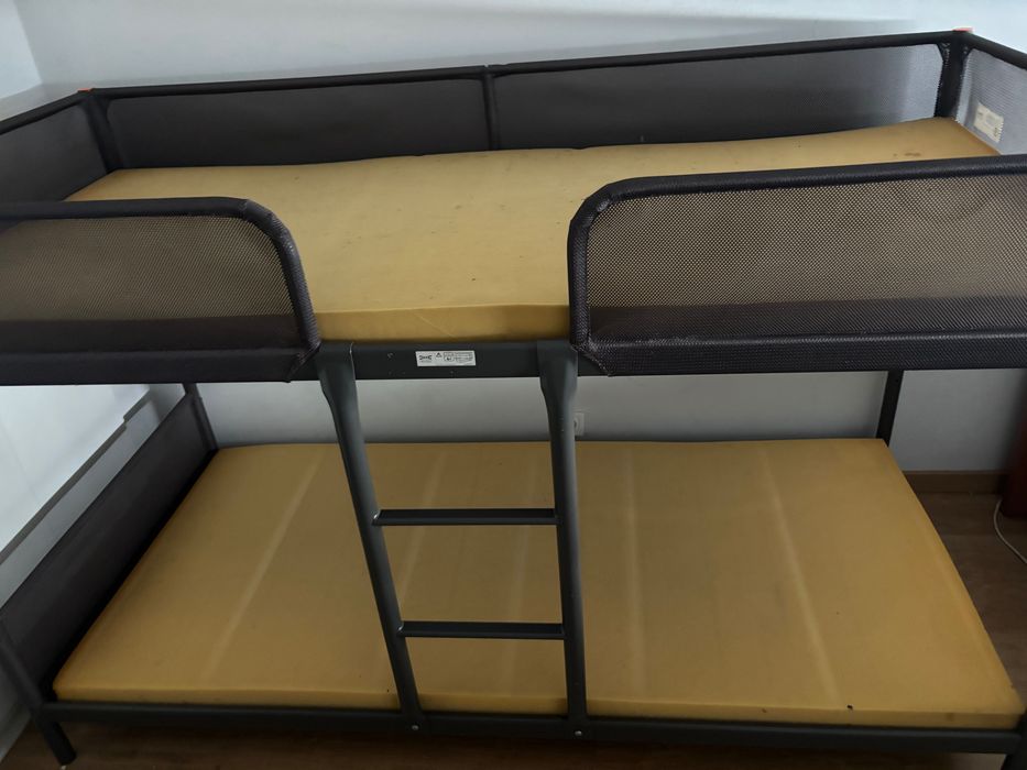 Beliche de ferro do IKEA