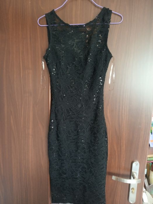 Sukienka czarna Lipsy z UK