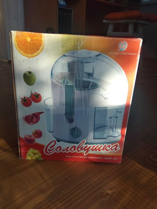 Соковижималка " Соловушка"