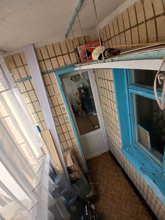 Продається 3-кім квартира по вул.Алмазній (мкр Карачуни) Є відновлення
