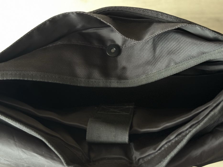 Torba na ramie Reserved na laptopa