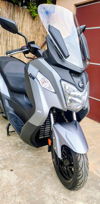 SYM Joymax Z 125i. (Cruisym GTS ADX)