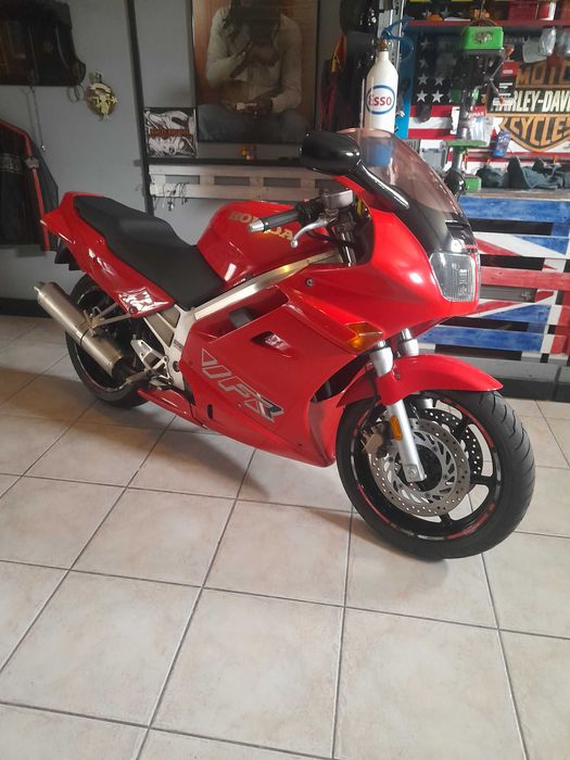 Honda VFR750F 1990