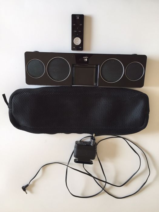 Colunas Logitech Pure Fi Ipod/ Iphone 4, 4s e adaptador
