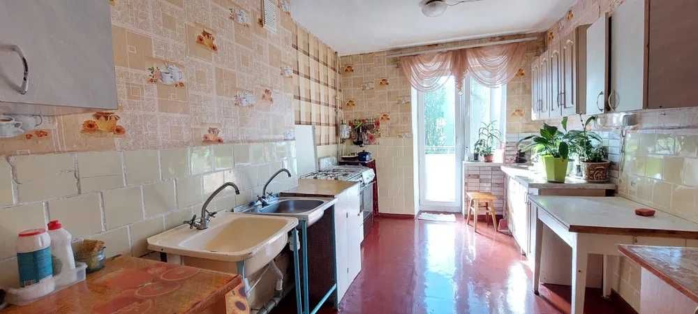 4комнаты  в коммуне Давида Ойстраха