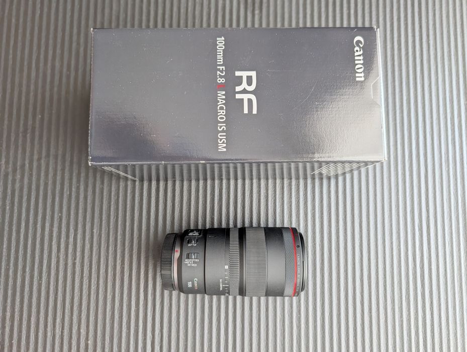 Canon RF 100mm f/2.8L Macro IS USM