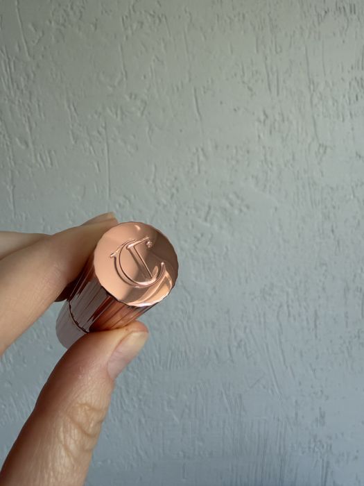 Помада Charlotte Tilbury Matte Revolution, Pillow Talk Medium