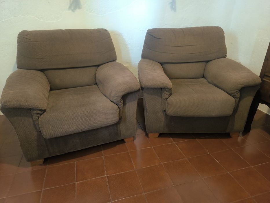 Conjunto de três sofás