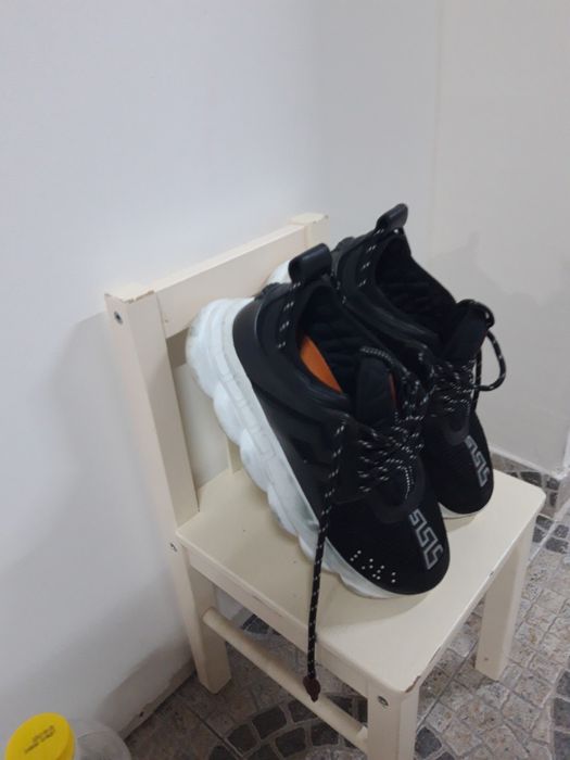 Sneakers Chain Reaction Versace